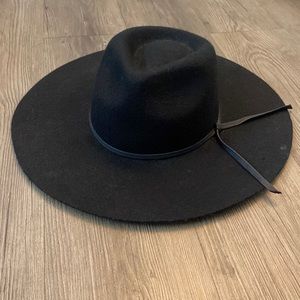 Black wide brim Fedora NWOT
